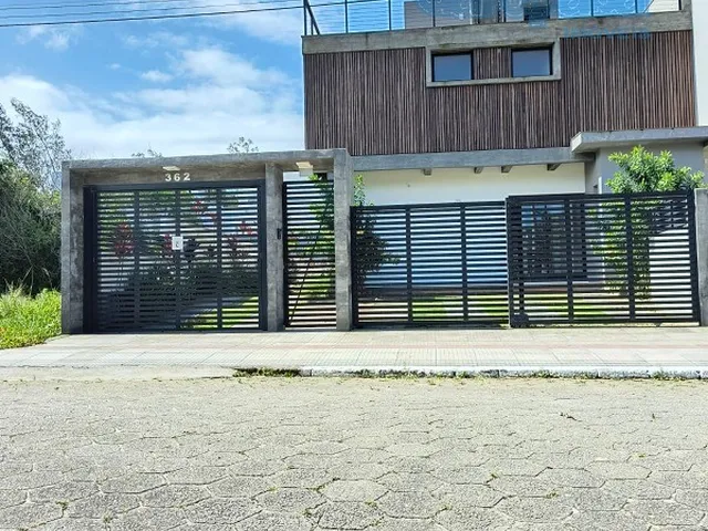 Imagem: Casa de Alto Padrão no Centro de Garopaba-Sc