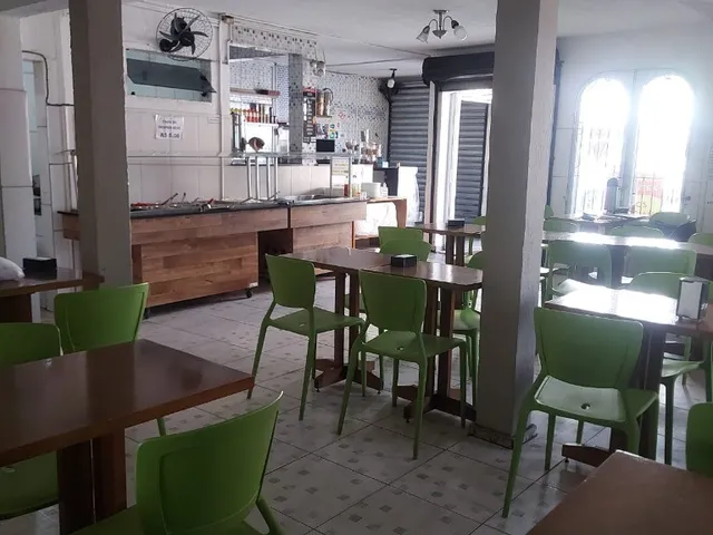Imagem: A loja possui 3 Banheiros, 103m² de Área Privada e está