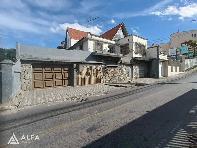 Imagem: Casa ampla com 3 quartos, suíte com banheira