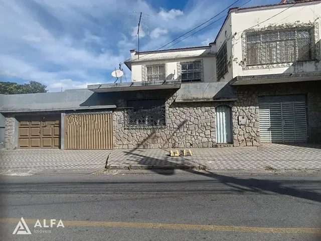 Imagem 14: Casa ampla com 3 quartos, suíte com banheira e terraço no Centro – 2 vagas de garagem