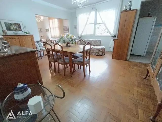 Imagem 9: Casa ampla com 3 quartos, suíte com banheira e terraço no Centro – 2 vagas de garagem