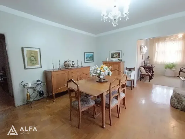 Imagem 10: Casa ampla com 3 quartos, suíte com banheira e terraço no Centro – 2 vagas de garagem