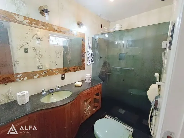Imagem 3: Casa ampla com 3 quartos, suíte com banheira e terraço no Centro – 2 vagas de garagem