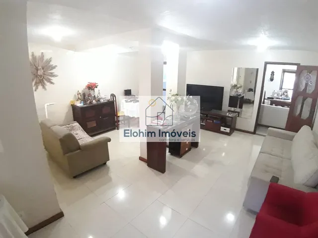 Imagem: Casa à venda no bairro Centro - Macaé/RJ
