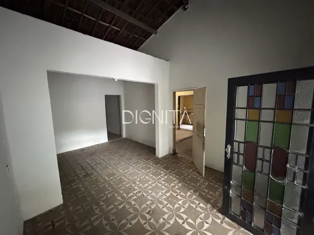 Imagem 4: Casa 4 Dormitórios + Ponto Comercial em Aerolândia - Fortaleza/CE