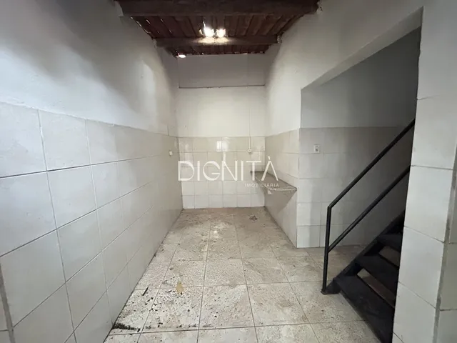 Imagem 2: Casa 4 Dormitórios + Ponto Comercial em Aerolândia - Fortaleza/CE