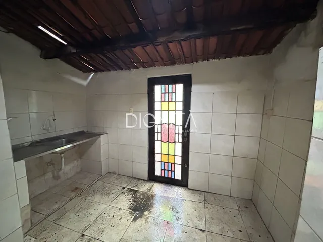 Imagem 6: Casa 4 Dormitórios + Ponto Comercial em Aerolândia - Fortaleza/CE