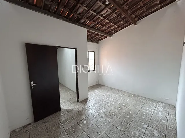 Imagem 3: Casa 4 Dormitórios + Ponto Comercial em Aerolândia - Fortaleza/CE