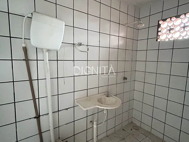 Imagem 15: Casa 4 Dormitórios + Ponto Comercial em Aerolândia - Fortaleza/CE