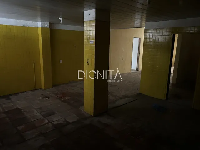 Imagem 12: Casa 4 Dormitórios + Ponto Comercial em Aerolândia - Fortaleza/CE