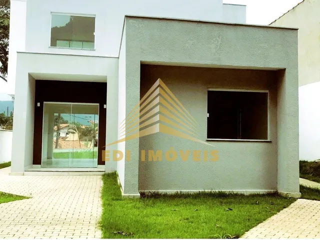 Imagem: Casa à venda 3 quartos, 113m², quintal