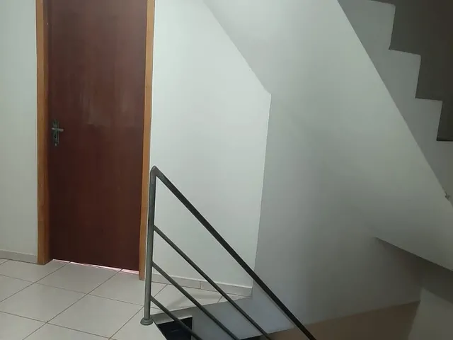 Imagem 15: Sobrado Triplex à venda em Curitiba-PR, no bairro Sítio Cercado! Com 4 quartos, 1