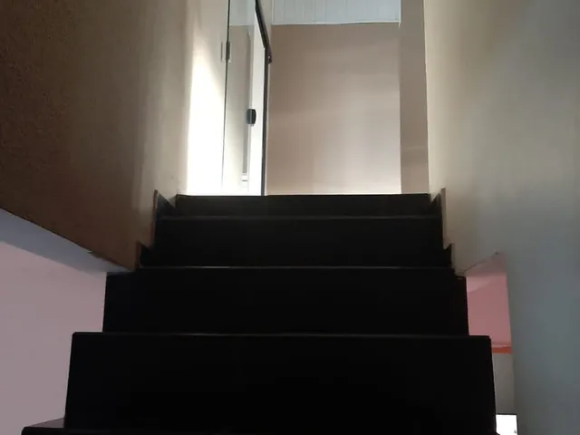 Imagem 11: Sobrado Triplex à venda em Curitiba-PR, no bairro Sítio Cercado! Com 4 quartos, 1