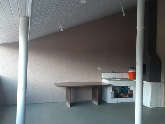 Imagem 14: Sobrado Triplex à venda em Curitiba-PR, no bairro Sítio Cercado! Com 4 quartos, 1