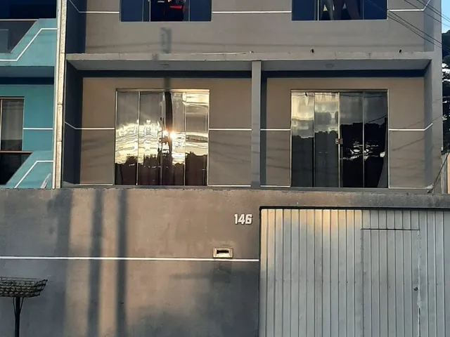 Imagem 8: Sobrado Triplex à venda em Curitiba-PR, no bairro Sítio Cercado! Com 4 quartos, 1