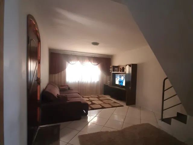 Imagem 10: Sobrado Triplex à venda em Curitiba-PR, no bairro Sítio Cercado! Com 4 quartos, 1