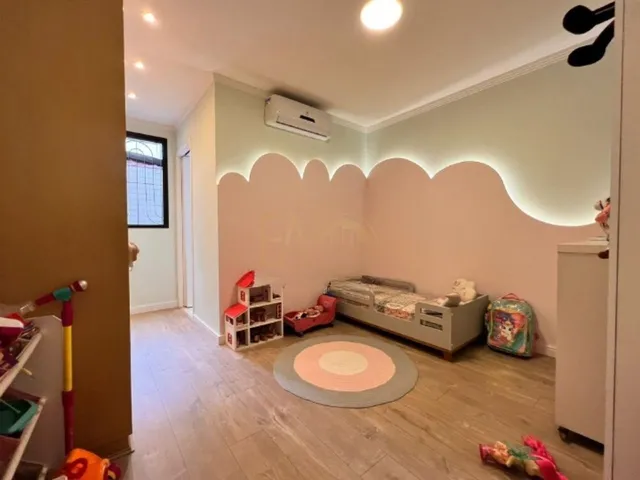 Imagem 12: Linda casa na Ponta da Praia com 3 dormitórios e 3 suítes