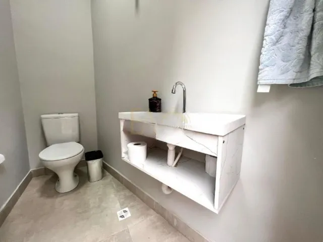 Imagem 16: Linda casa na Ponta da Praia com 3 dormitórios e 3 suítes