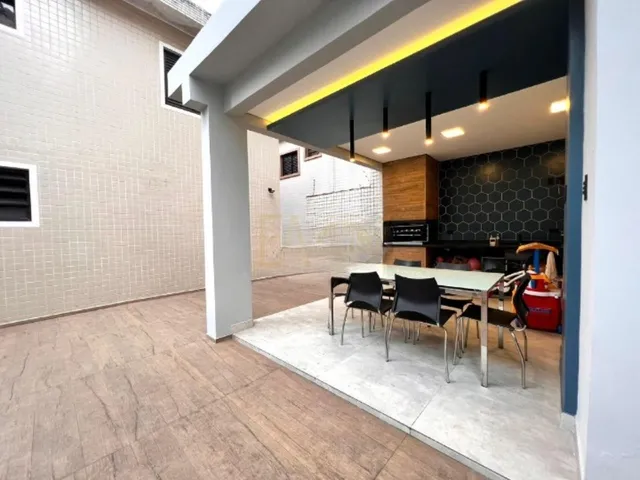Imagem 3: Linda casa na Ponta da Praia com 3 dormitórios e 3 suítes