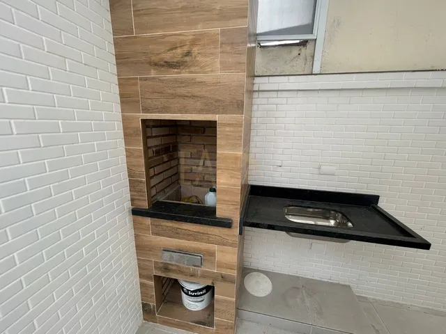 Imagem 10: Casa 3 Dormitórios com 3 suítes, Sala de estar e sala de jantar, Cozinha, 5 Banheiro e