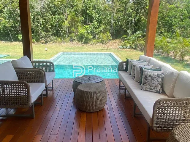 Imagem: Casa de luxo em condomínio à venda em