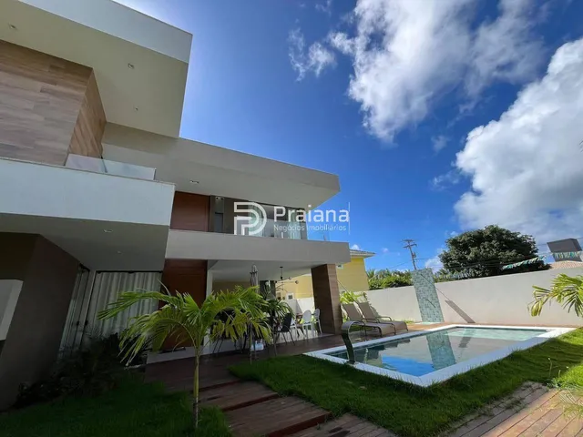 Imagem: Luxuosa casa em condomínio à venda em