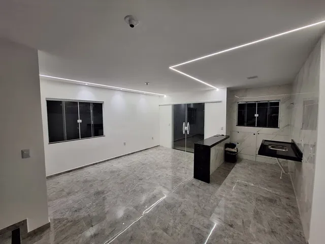 Imagem 2: Linda Casa À Venda em Enseada das Gaivotas, Rio das Ostras - 2 Suítes, 2 Quartos e 3