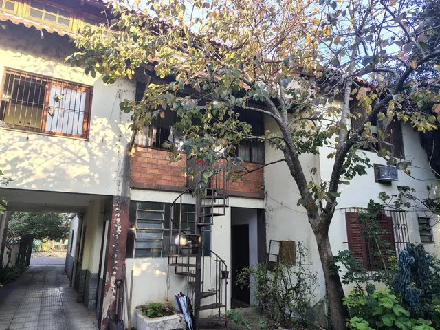 Imagem 6: Casa Igara, parte de cima com pátio churrasqueira e mais dois quartos com banheiro e