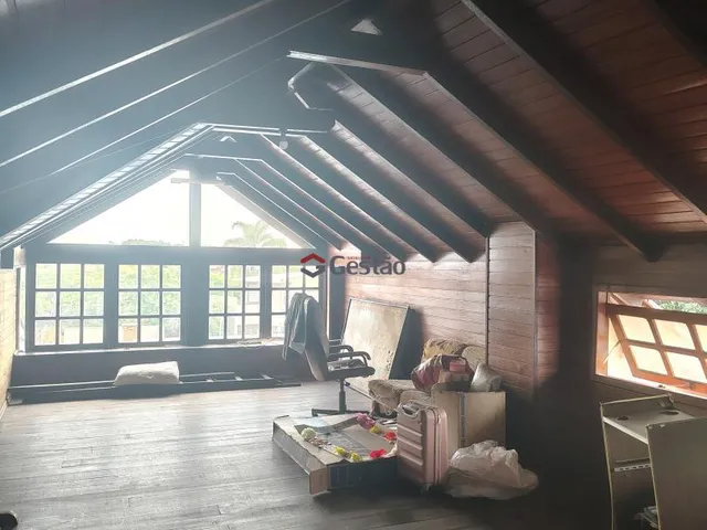 Imagem 10: Casa Igara, parte de cima com pátio churrasqueira e mais dois quartos com banheiro e