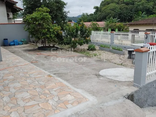Imagem 3: CASA EM CONDOMÍNIO FECHADO COM ÁREA DE FESTAS E 2 DORMITÓRIOS