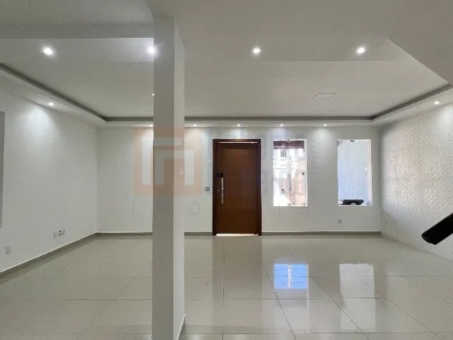 Imagem 4: Excelente Casa Triplex à Venda em Vargem Pequena com 220m² e Terreno 180m² com 3
