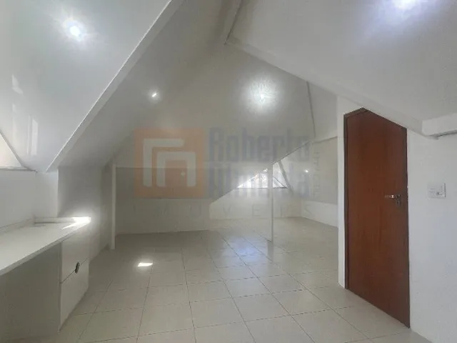 Imagem 6: Excelente Casa Triplex à Venda em Vargem Pequena com 220m² e Terreno 180m² com 3