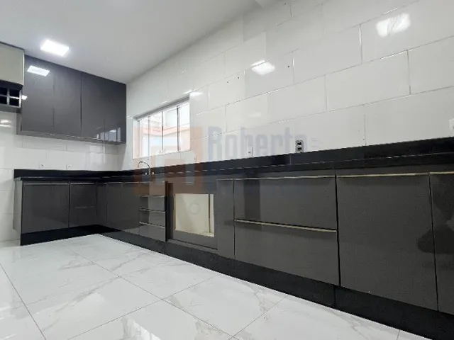 Imagem 14: Excelente Casa Triplex à Venda em Vargem Pequena com 220m² e Terreno 180m² com 3