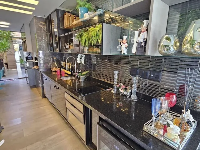 Imagem 13: Vendo Linda casa semi-mobiliada em Villas com 320m2, nascente, reformada, 4/4, 3