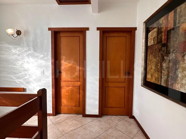 Imagem 3: Casa Duplex em Condomínio, com 5 quartos e 330m², à venda em Piratininga, Niterói/RJ