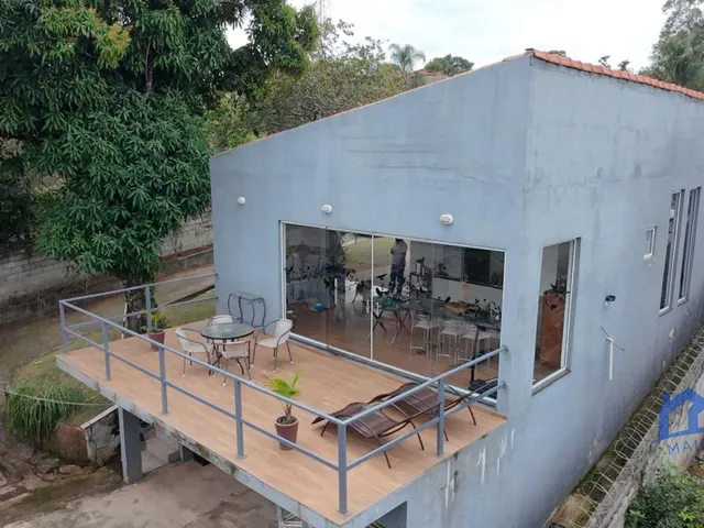 Imagem: Chácara com 2 Quartos e 3 Banheiros À