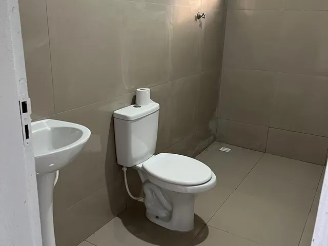 Imagem 14: Aluga Casa, na Rua Tarumã