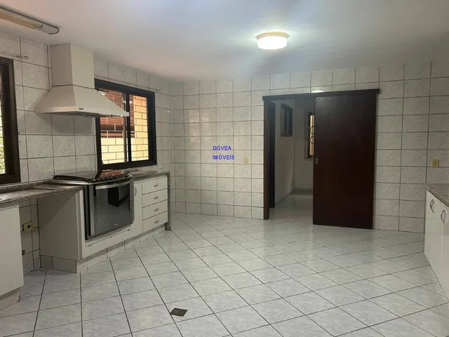 Imagem 7: CASA COM 390m² EM TERRENO DE 690M² 2 PAVIMENTOS, 7 QUARTOS, 8 VAGAS GARAGE, PARA VENDA