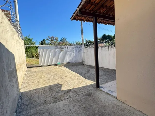 Imagem 10: Locação Anual- Casa Linear no Bairro santa Monica com 02 Quartos, Sala de Estar, Sala