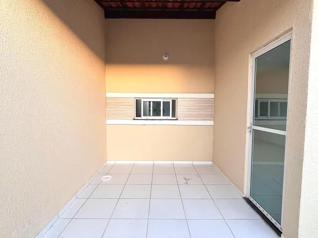 Imagem 2: Casa com 3 Quartos À Venda no Gereraú - Conforto, Quintal e Localização