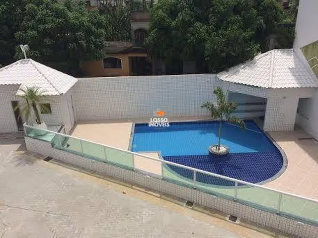 Imagem: Casa em Condomínio com Piscina em Campo