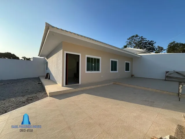 Imagem: A casa possui 3 Dormitórios, 1 Suíte, 2 Banheiros, 85m²