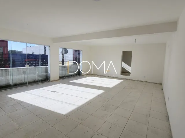 Imagem 16: Prédio comercial no centro da cidade