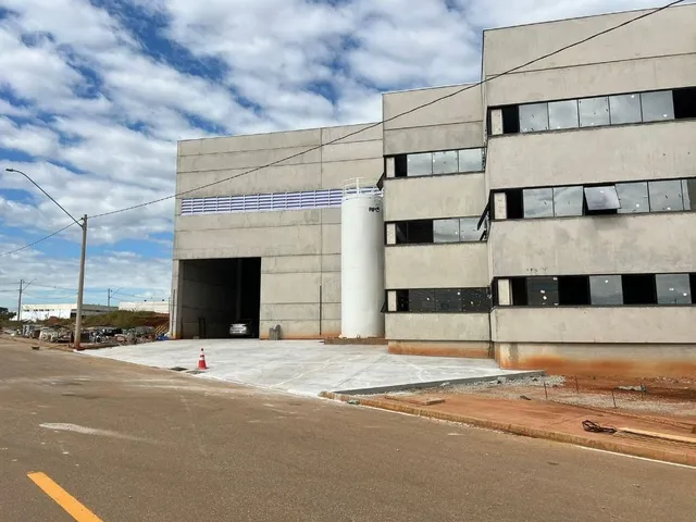 Imagem: O depósito possui 2.239m² de Área e está localizado em