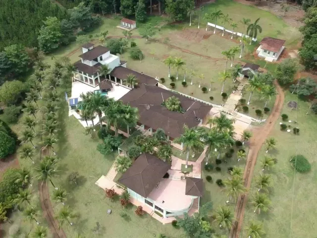 Imagem: A fazenda possui 3.388.000m² de Área e está localizado