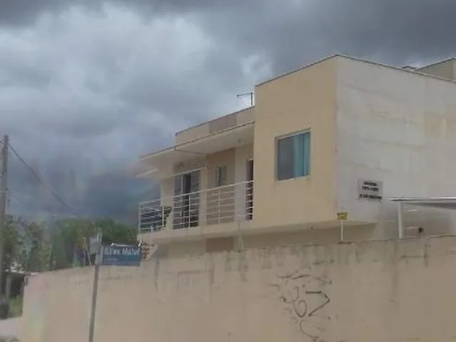 Imagem: A kitnet possui 1 Dormitório, 1 Banheiro, 1 Vaga na