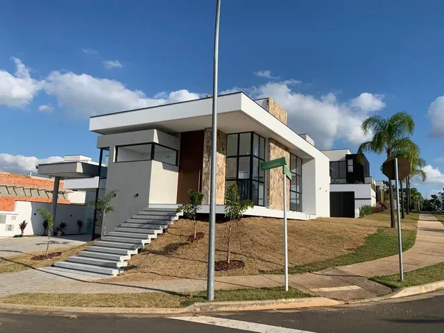 Imagem: Casa com 3 Dormitórios À Venda, 244 M²