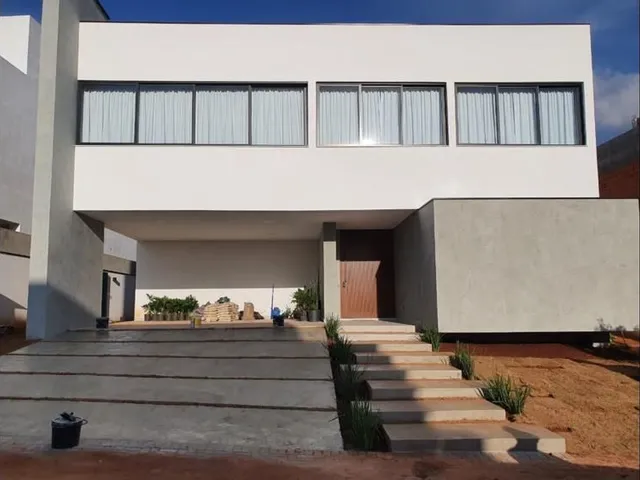 Imagem: Sobrado com 4 Dormitórios À Venda, 320
