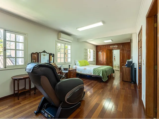 Imagem 16: Casa À Venda em Cotia, Granja Viana, com 6 Quartos, 708M²