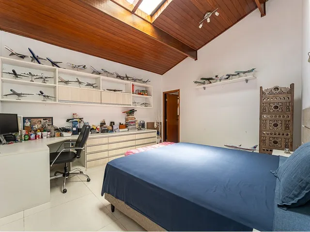 Imagem 13: Casa À Venda em Cotia, Granja Viana, com 6 Quartos, 708M²